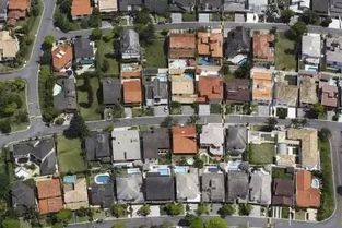 上海房貸增速連續六個月下降，5月開發貸持續回暖，房地產市場呈現結構性分化